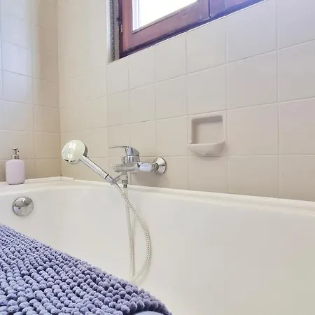 Апартаменты Les Aubepines - Calme - Parking